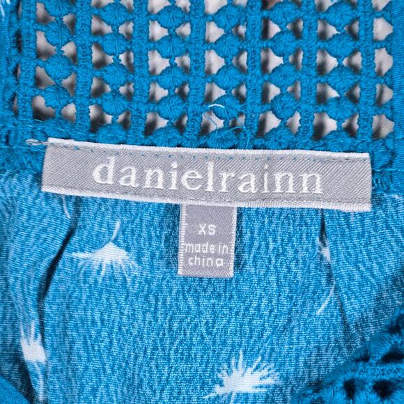 Daniel‎ Rainn Teal Sleeveless Crochet Chest & Back Top Dandelion Fluff XS NWT - Picture 4 of 7
